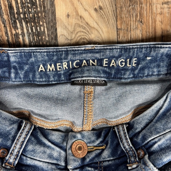 American Eagle Shorts Womens 4 Curvy Hi Rise Shortie Stretch Distressed Festival - Picture 2 of 5